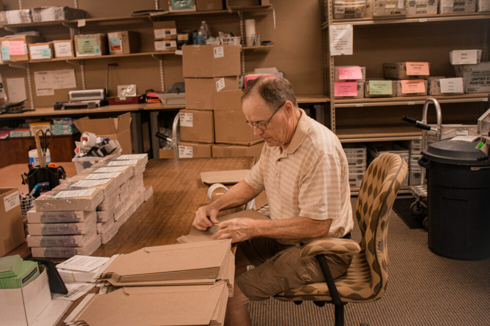 In office Volunteers Offer Hearts And Hands To Ministry Crossroads 