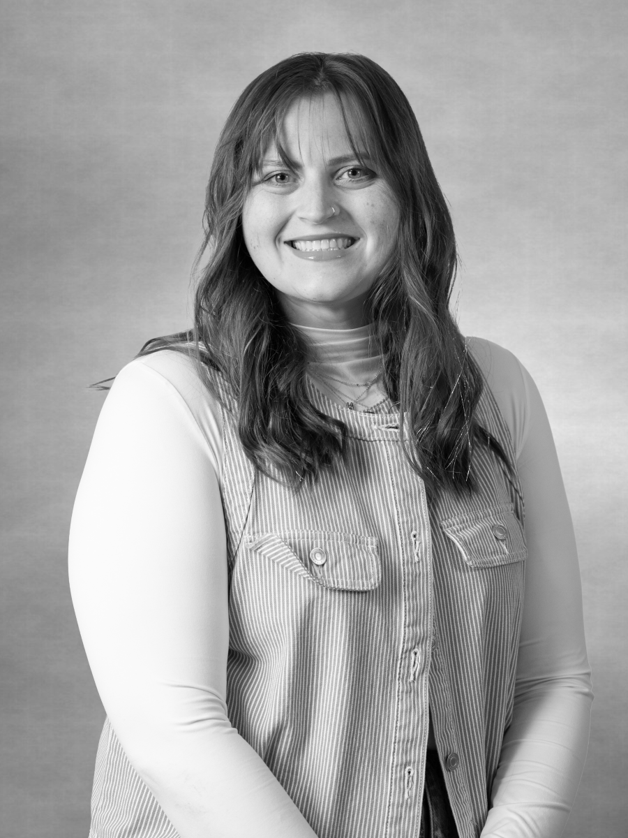 Hannah Hirdes (resized) B&W